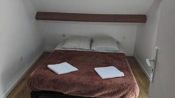 15 bedrooms, free WiFi