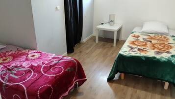15 chambres, accès au Wi-Fi (inclus)