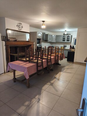 Dining - Vrbo Property (Verdelot)