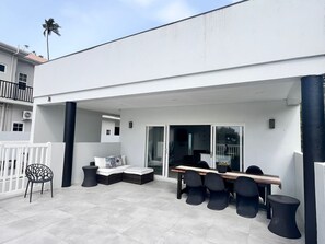 Outdoor dining - Villa Joy - Modern 2BR Villa in Hope Estate (Tobago)