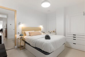 Iron/ironing board, WiFi, bed sheets - Holiday Home 'La Casa Del Pan' with Balcony and Wi-Fi (Málaga)