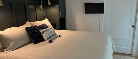 WiFi, bed sheets