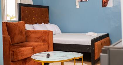 Peaceful studio apartment bed & breakfast with AC in Kilifi