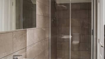 Premier Apartment, City View | Bilik Mandi | Tuala disediakan