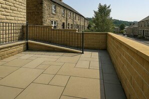 Terrace/patio - Aspire Home Estate (Huddersfield)