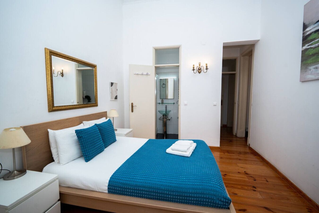 3 chambres, bureau, fer et planche à repasser, Wi-Fi gratuit