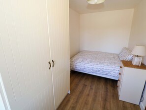 4 bedrooms, individually decorated, individually furnished, free WiFi - Cahir Cottage (Ballinrobe)