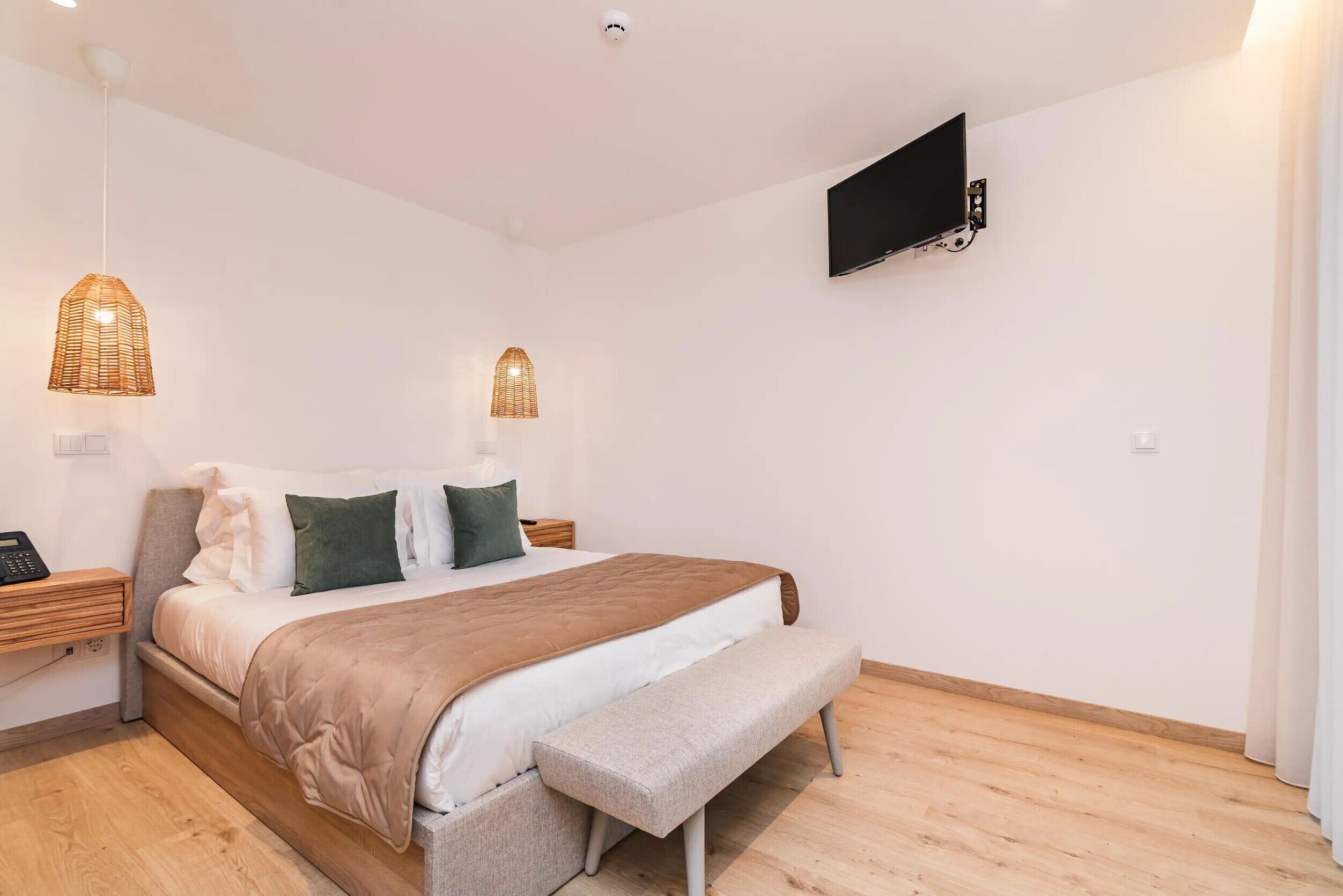 Coffres-forts dans les chambres, Wi-Fi gratuit, draps fournis