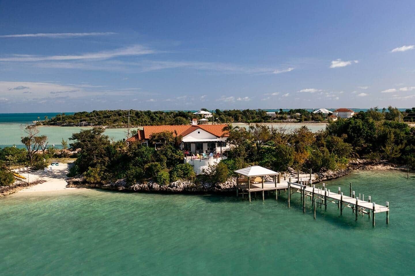 Harbour Beach Villa - Private Dock