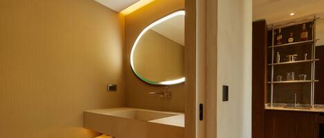 Luxury Room, Garden View | Spa