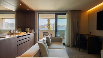 Deluxe Room, 1 King Bed, Sea View | Living area | Heated floors
