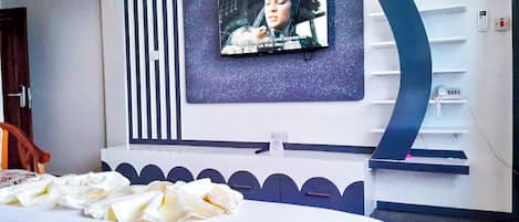 Chambre Double Standard | Bureau, espace de travail pour ordinateur portable, Wi-Fi gratuit
