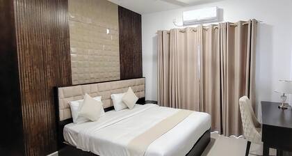 Luxury 3BR Family Resort Apt-Negombo Airport-Pool, Waterpark, Gym & Sport Court