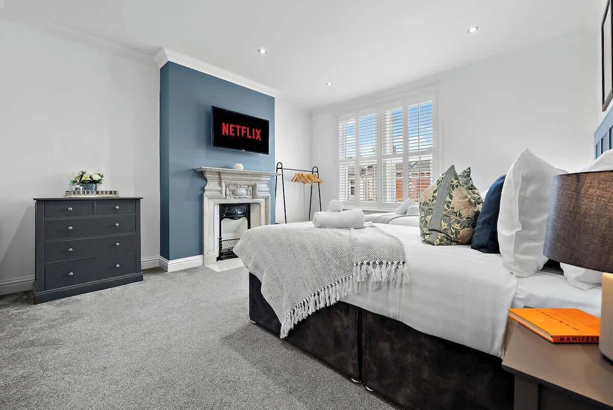 3 habitaciones, tabla de planchar con plancha y wifi gratis 