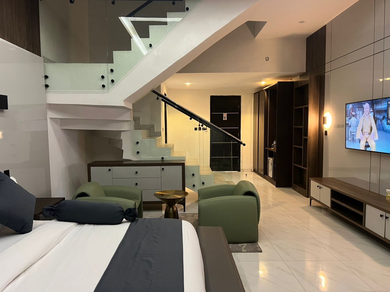 Duplex, City View | Desk, laptop workspace, free WiFi