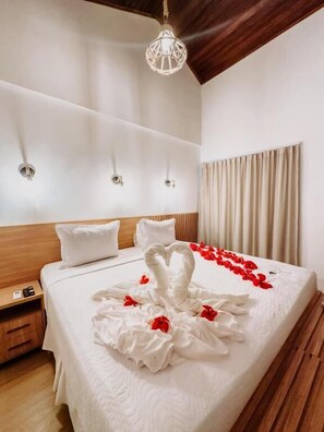 Suite Executive, balcone, vista cortile | Insonorizzazione, Wi-Fi gratuito