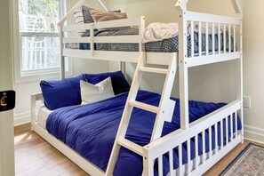 WiFi, bed sheets