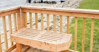 Beach-View Steps from Skeeters & Kenwick Park