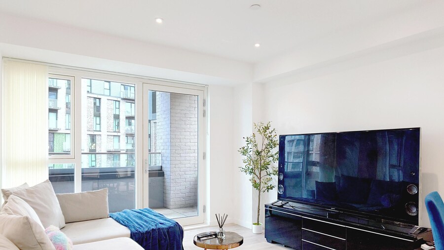 Deluxe Serviced Three Bedroom Apartment