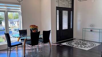 House, 3 Bedrooms, Accessible, Private Pool | Dining