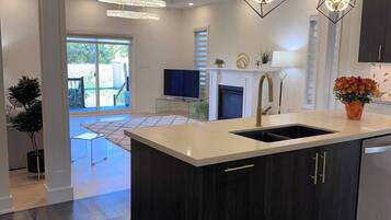House, 3 Bedrooms, Accessible, Private Pool | Interior
