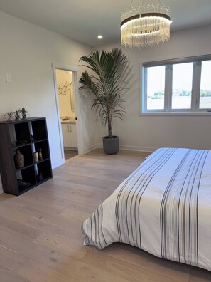 House, 3 Bedrooms, Accessible, Private Pool | 3 bedrooms - Cozy Lakefront House Retreat For Families&friends (Georgina)