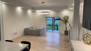 House, 3 Bedrooms, Accessible, Private Pool | Interior - Cozy Lakefront House Retreat For Families&friends (Georgina)