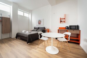 Habitación estándar doble, microondas | Escritorio y wifi gratis