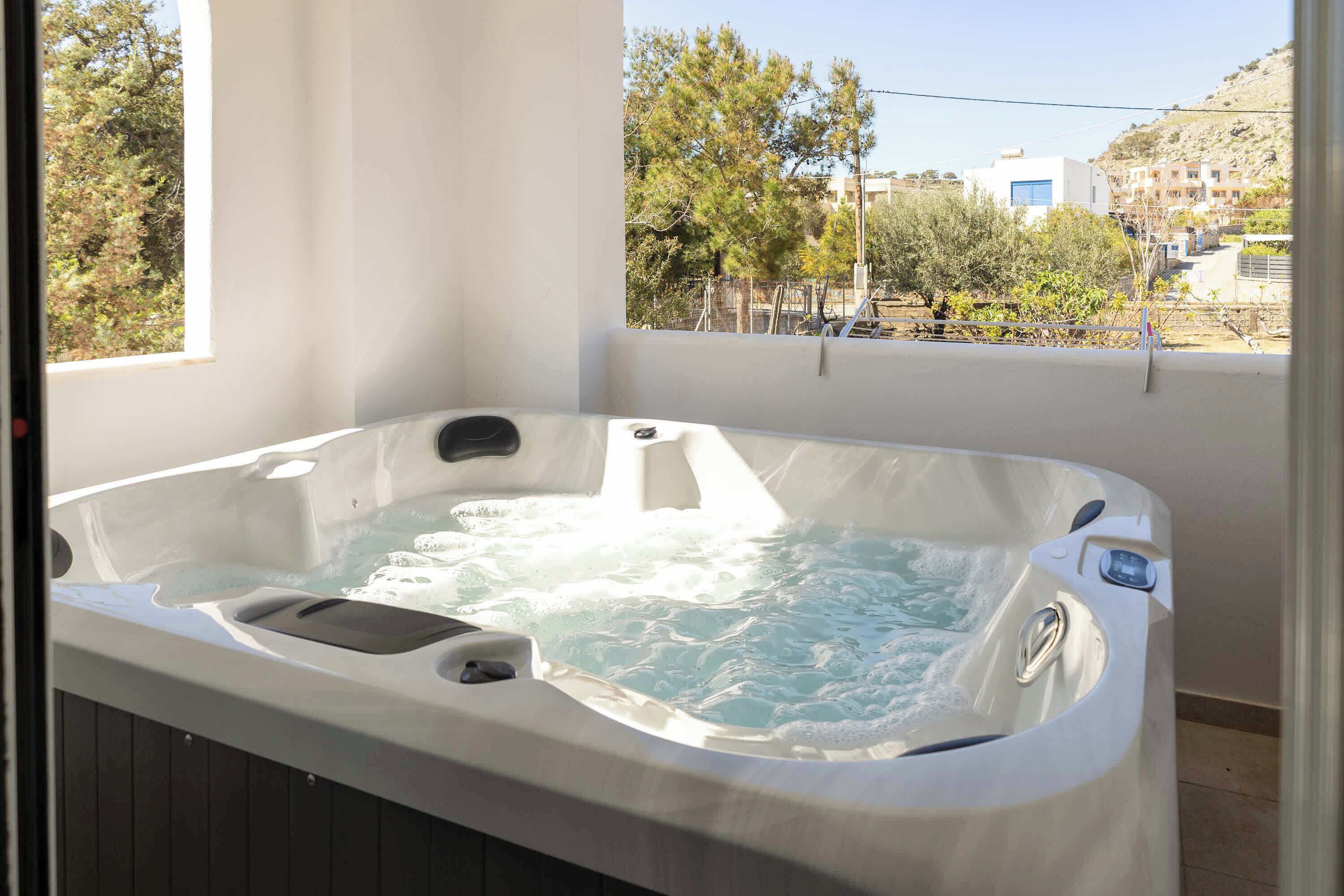 Indoor spa tub
