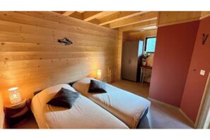 Strykejern/-brett, reiseseng for barn, wi-fi (inkludert) og sengetøy