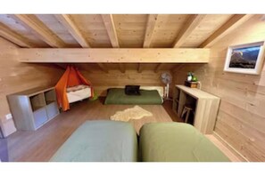 Strykejern/-brett, reiseseng for barn, wi-fi (inkludert) og sengetøy