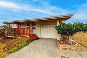 Exterior - Bodega Bay Dog-Friendly Ocean-View Cottage with Hot Tub (Bodega Bay)