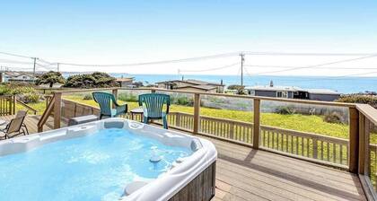 Bodega Bay Dog-Friendly Oceanview Cottage with Hot Tub