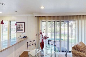 Interior - Napa Silverado Trail Condo with Fireplace, Pool & EV Charger (Napa)