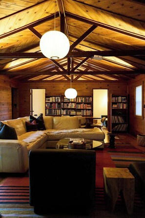 Interior - Forestville Private Deck Cabin in the Redwoods (Forestville)