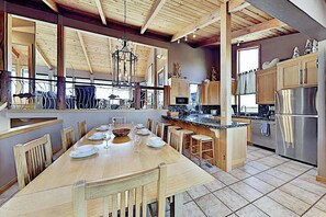 Dining - Bodega Bay Oceanview Home with Hot Tub & Sauna (Bodega Bay)