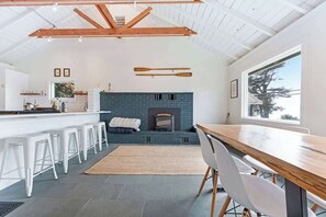 Dining - Bodega Harbour Dog-Friendly Bay View Bungalow with Sauna (Bodega Bay)