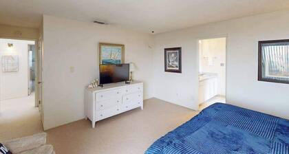 Bodega Bay Oceanview Game Room Retreat & Pool