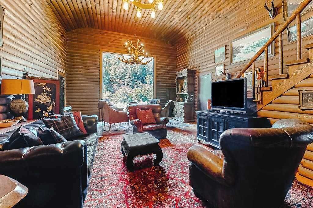 TV, fireplace, video games, offices