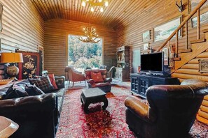 TV, fireplace, video games, offices - Guerneville Dog-Friendly Riverfront Lodge with Hot Tub (Guerneville)