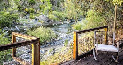 Cloverdale Dog-Friendly Creekside Retreat with Firepit
