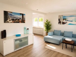 Smart TV - Casa ConPassion – Modern 100 m² Holiday Apartment in Much-Kreuzkapelle (Much)