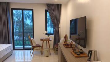 Deluxe-Zweibettzimmer, Balkon, Flussblick