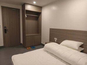 Deluxe Double Room | Free WiFi - July Hotel Quang Binh (Dong Hoi)