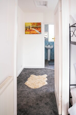 Hair dryer, towels, toilet paper - Bright 3-BR Home Near Coventry Station | Sleeps 7 (Coventry)