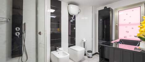 Shower, towels