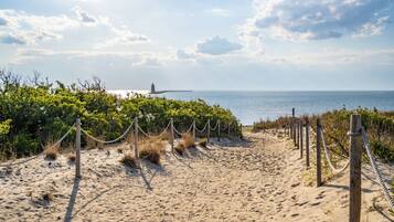 Beach nearby, beach towels