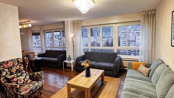 Apartemen Deluks, pemandangan kota | Area keluarga