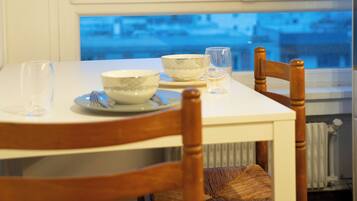 Apartemen Deluks, pemandangan kota | Tempat makan