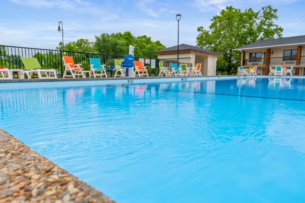 Piscine intérieure, piscine extérieure